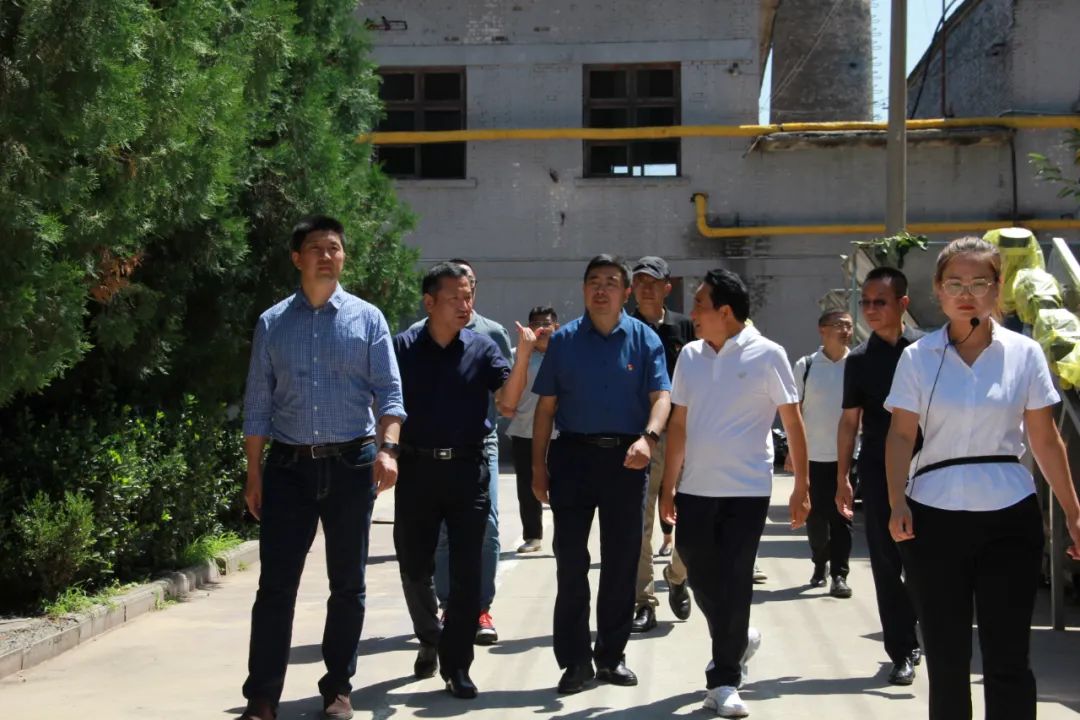 合作共赢，助推发展——物美集团和清华长三角研究院来银杏视频APP下载网站入口酒厂调研寻求合作机遇